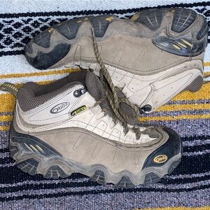 Oboz hiking boot size 8 US